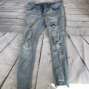 H&M Lightwash Ripped Denim Jeans